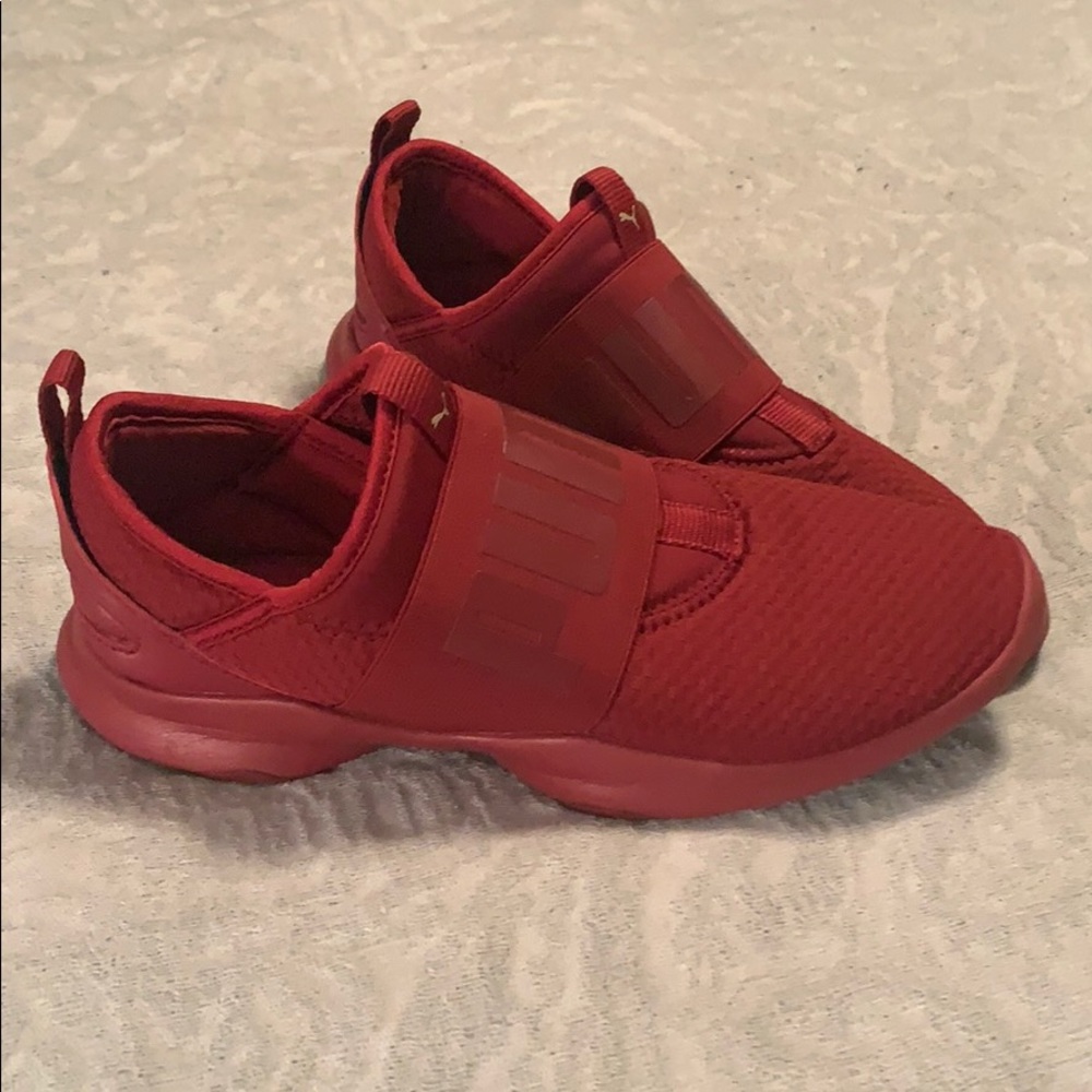 Practically New Puma Slip On Sneakers Sz 8